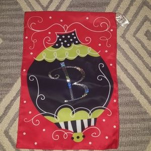B Christmas garden flag